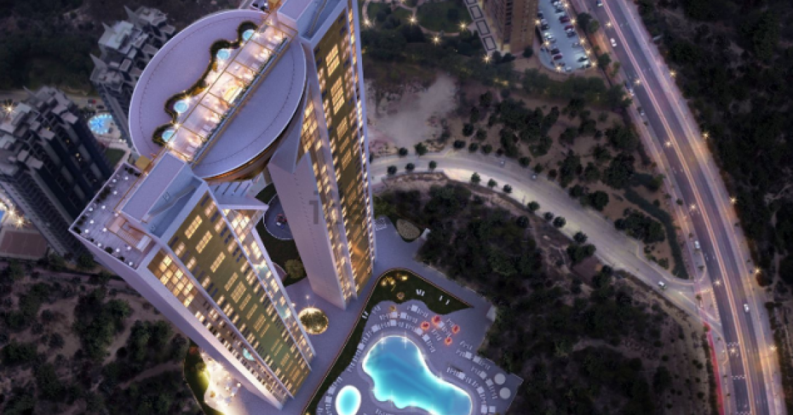 El rascacielos InTempo de Benidorm vende la mitad de sus apartamentos, incluidos los dos más caros