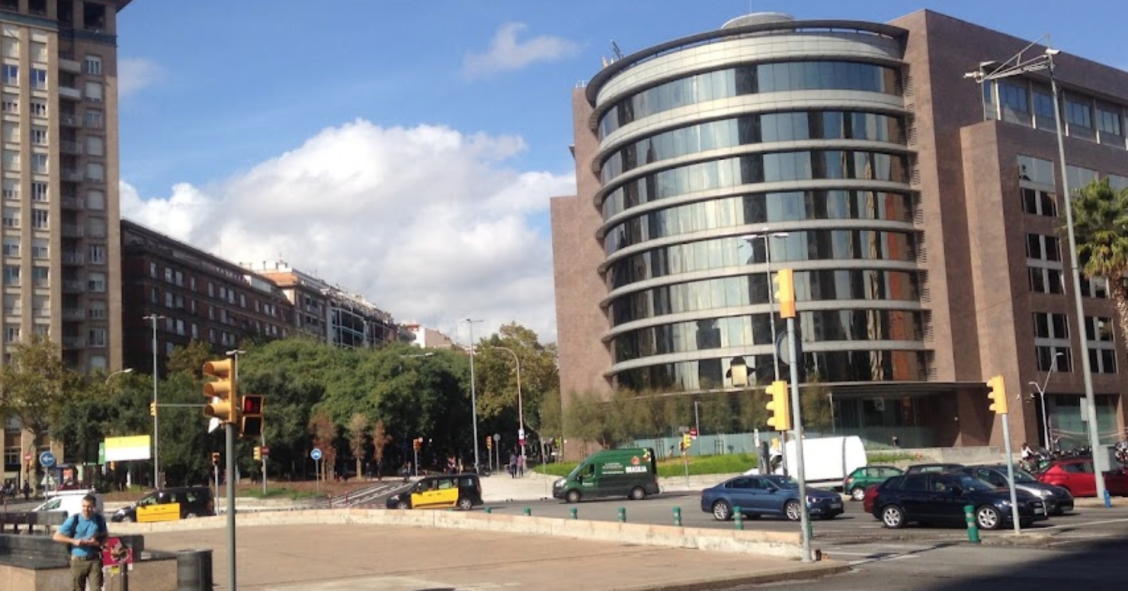 DWS pone a la venta un edificio de oficinas de la Generalitat en Barcelona por 110 millones