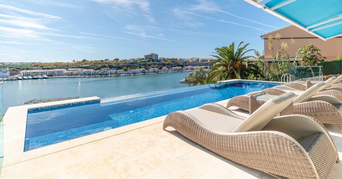 Suecos, daneses y alemanes, los extranjeros que compran las casas más caras en España