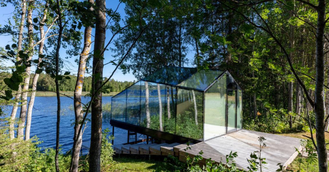 Una increíble cabina prefabricada para teletrabajar o descansar en un entorno natural