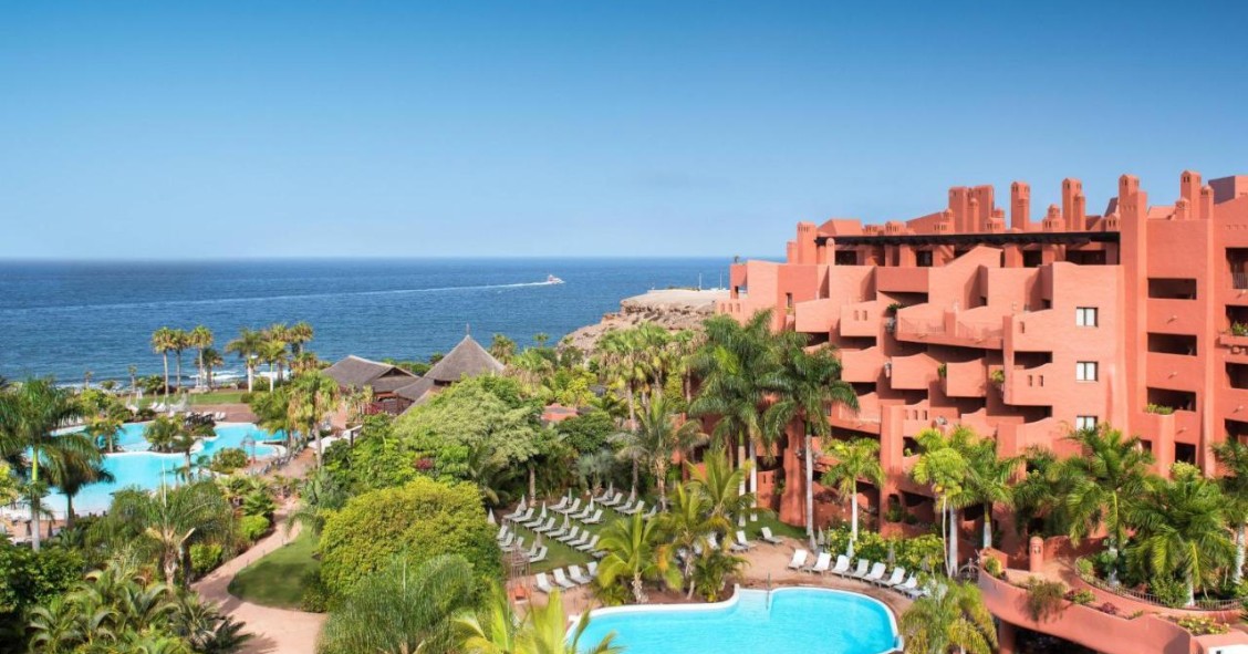 Santander y Signal compran un hotel en Tenerife