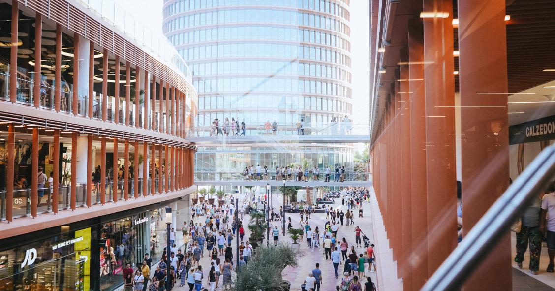 La afluencia a centros comerciales se eleva un 37,4% en febrero