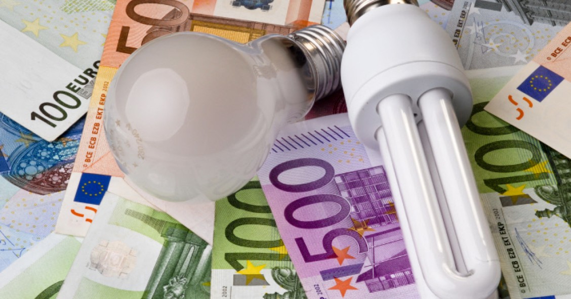 Qué consume menos a la hora de encender la luz en casa