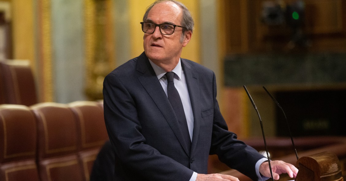 El Defensor del Pueblo, Ángel Gabilondo, interviene en una sesión plenaria, en el Congreso 