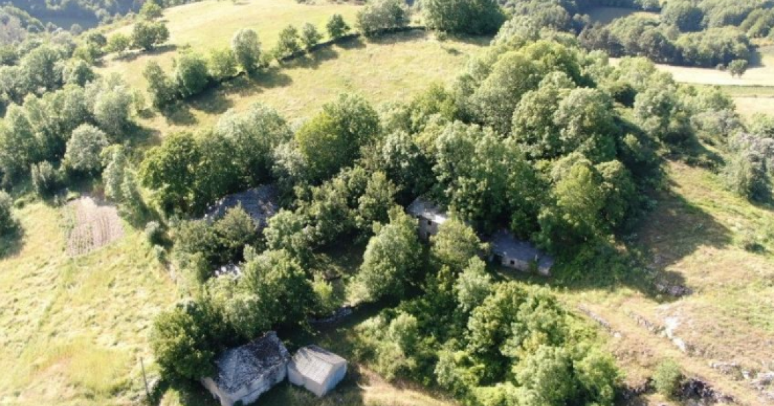Aldea gallega en venta