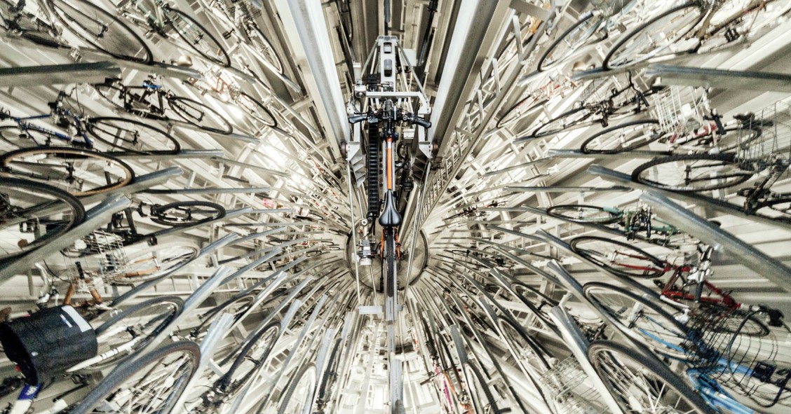 El parking de bicis del futuro ya está en Japón: es subterráneo y 100% automatizado 