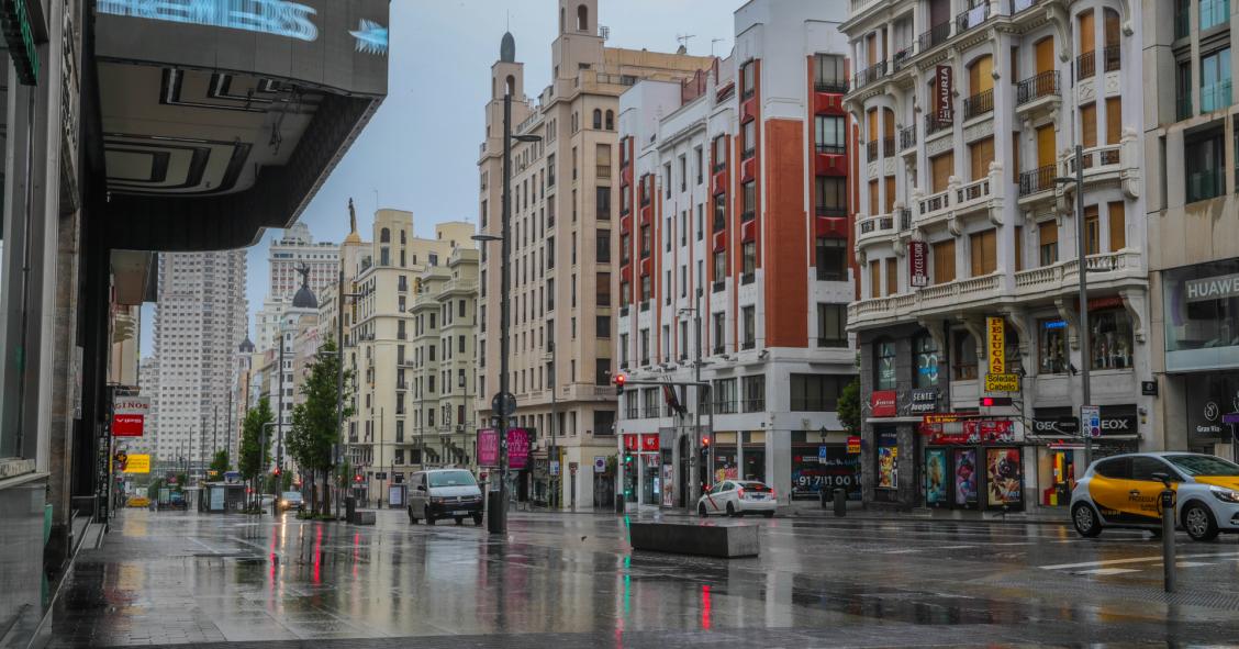Más ventas de casas, alza moderada de precios y dudas: así afrontan 2022 las inmobiliarias 