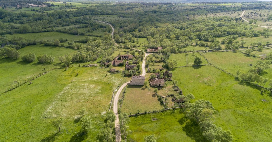 Se cierra la venta de una aldea abandonada en Segovia