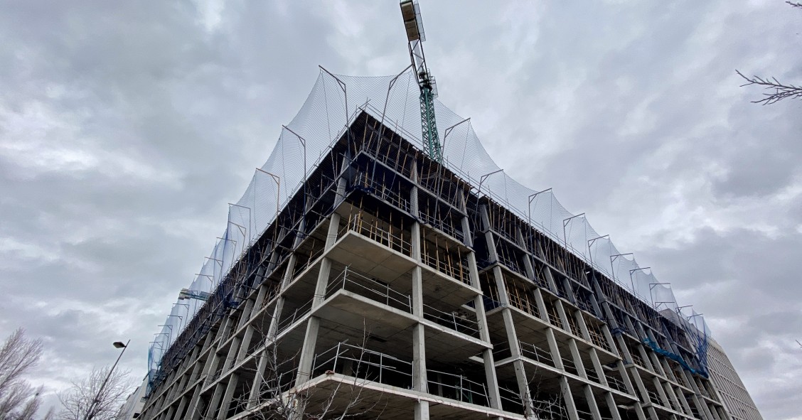 Edificio de viviendas en construcción 