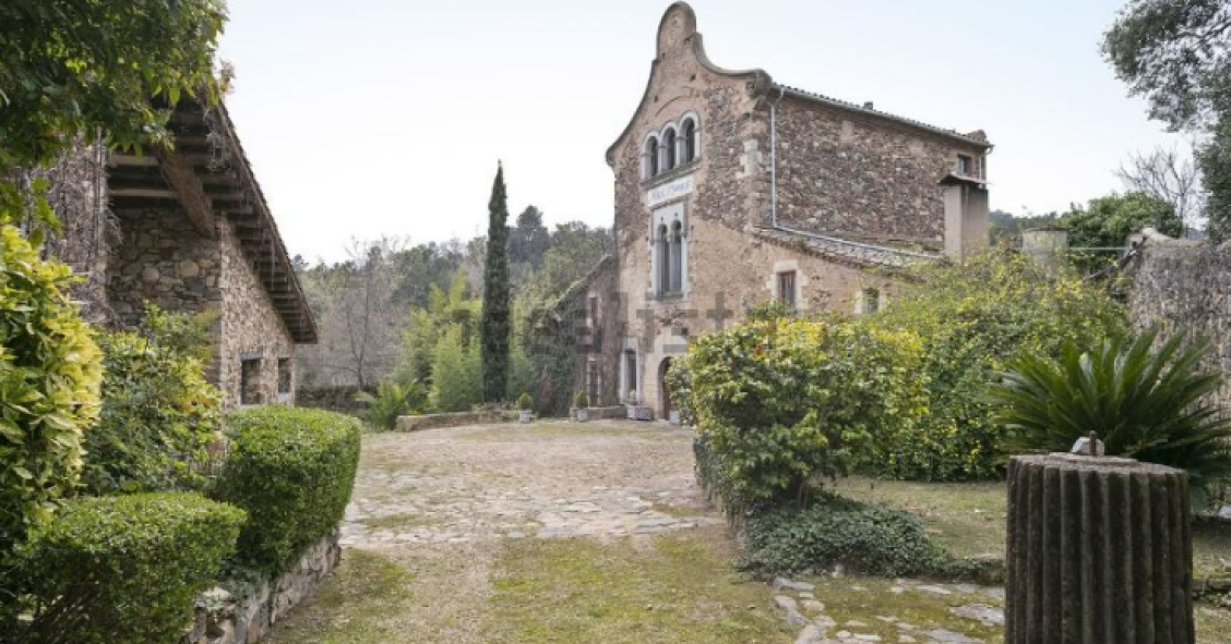 Masía en venta en Girona