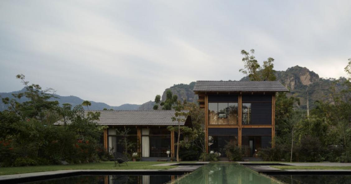 Unas espectaculares casas prefabricadas de madera y cemento construidas como un Lego 