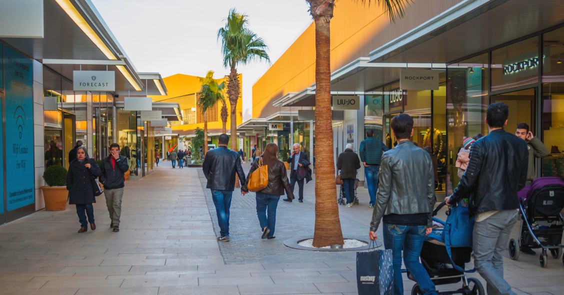 Centro comercial al aire libre en Viladecans