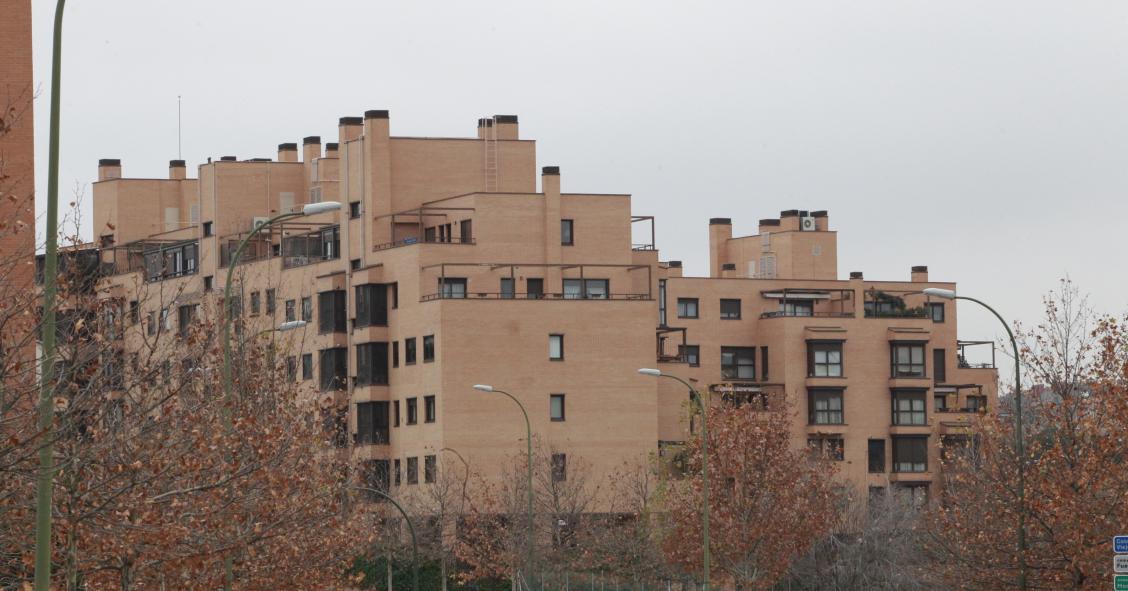 Archivo - Pis, casa, edifici, construcció, compra, lloguer, hipoteques (recurs)
