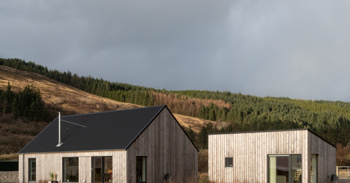 Una espectacular casa de campo sostenible y de diseño nórdico en la costa de Escocia