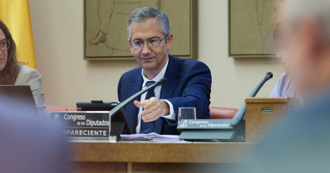El gobernador del Banco de España, Pablo Hernández de Cos, comparece ante la Comisión de Presupuestos en el Congreso de los Diputados, a 17 de octubre de 2022, en Madrid (España). Durante la comparecencia, ha informado sobre el Proyecto de Ley de Presupue