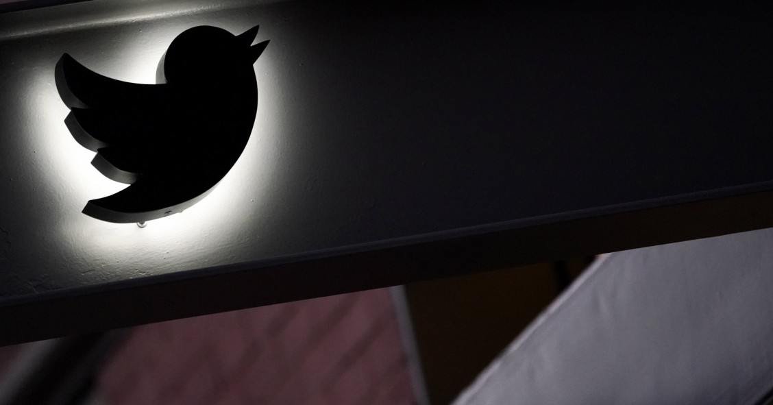 Twitter rectifica y vuelve a llamar a empleados