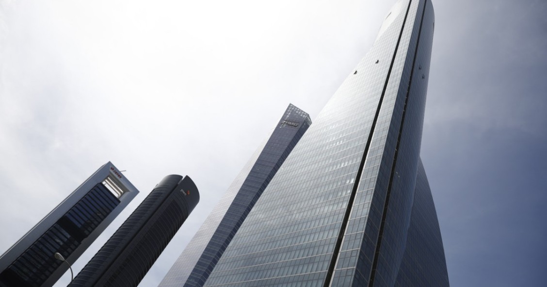 Emperador Properties