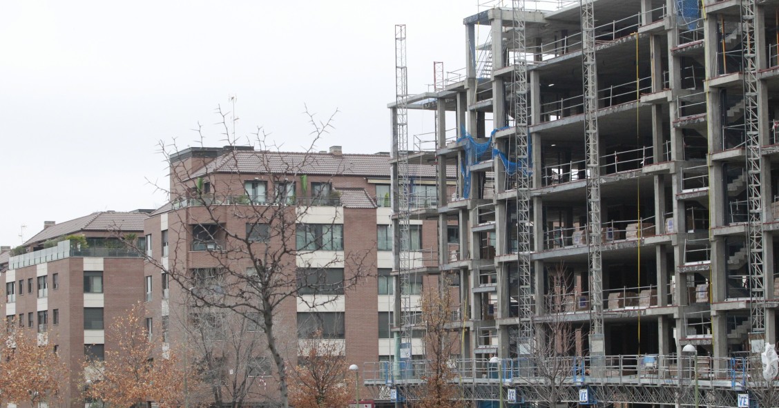 Archivo - Imagen de recurso de pisos y obras.