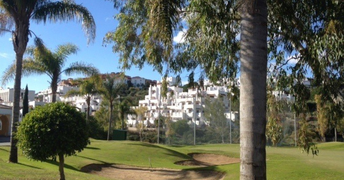 Archivo - La sociedad de inversión CHT Capital se ha hecho con el complejo residencial 'Golf Hills Village', en Estepona. Está formado por 152 viviendas y 14.762 metros cuadrados de superficie.
