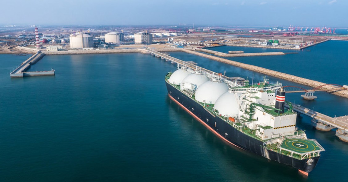 Archivo - Barco metanero.