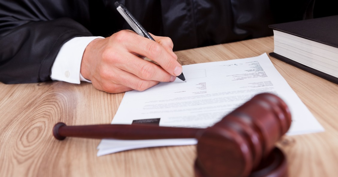Litigación