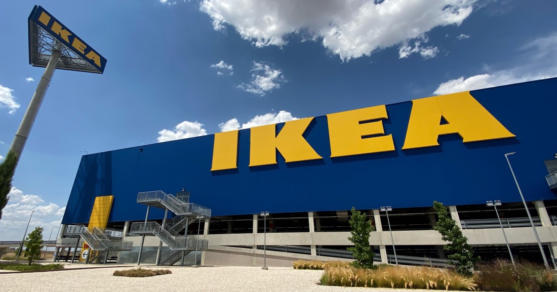 Archivo - Fachada y zonas exteriores pertenecientes a la tienda Ikea de Villaviciosa de Odón, en Madrid (España).