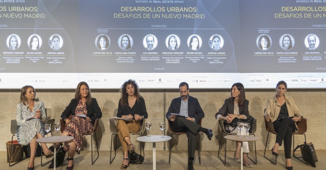 Invitados al debate “Desarrollos urbanos: desafíos de un nuevo Madrid”,