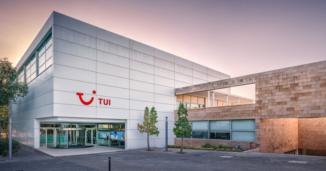 Edificio de la sede central en España del grupo TUI en el Parc Bit.