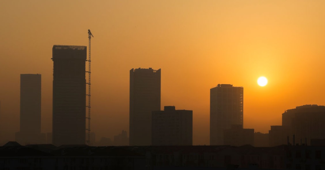 Viviendas en el ocaso en Shanghái