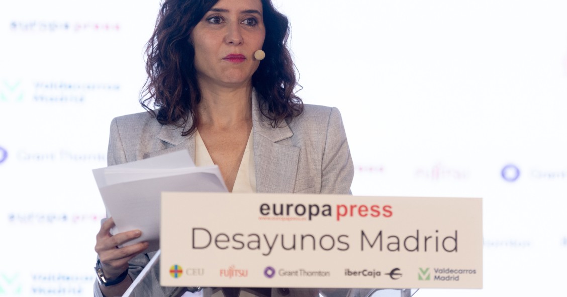 La presidenta de la Comunidad de Madrid, Isabel Díaz Ayuso, interviene durante un Desayuno Madrid de Europa Press, en el Hotel Rosewood Villa Magna, a 16 de enero de 2024, en Madrid (España).