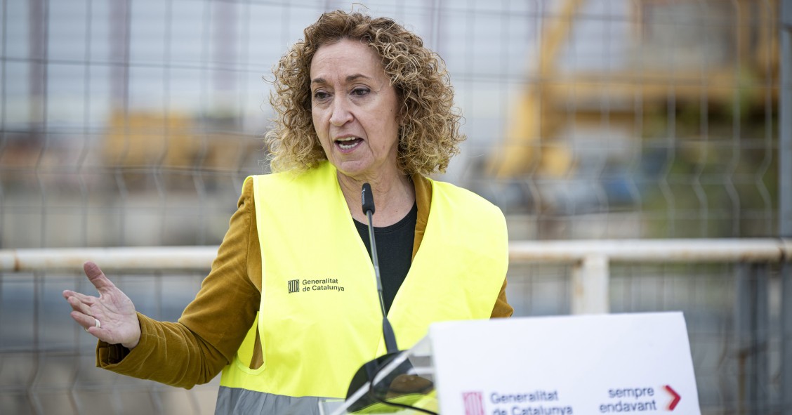 Archivo - La consellera de Territorio de la Generalitat, Ester Capella, ofrece una rueda de prensa