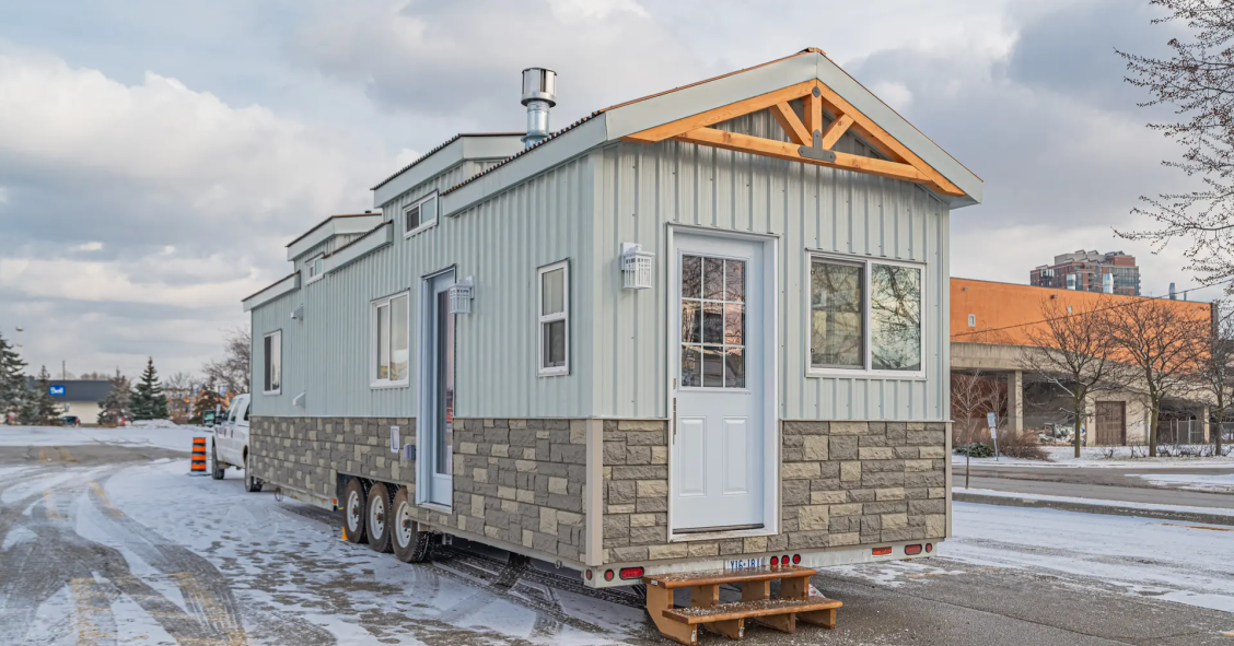 La Paddock House es una vivienda remolcable que cumple con todas las necesidades de espacio y comodidad exigidas.