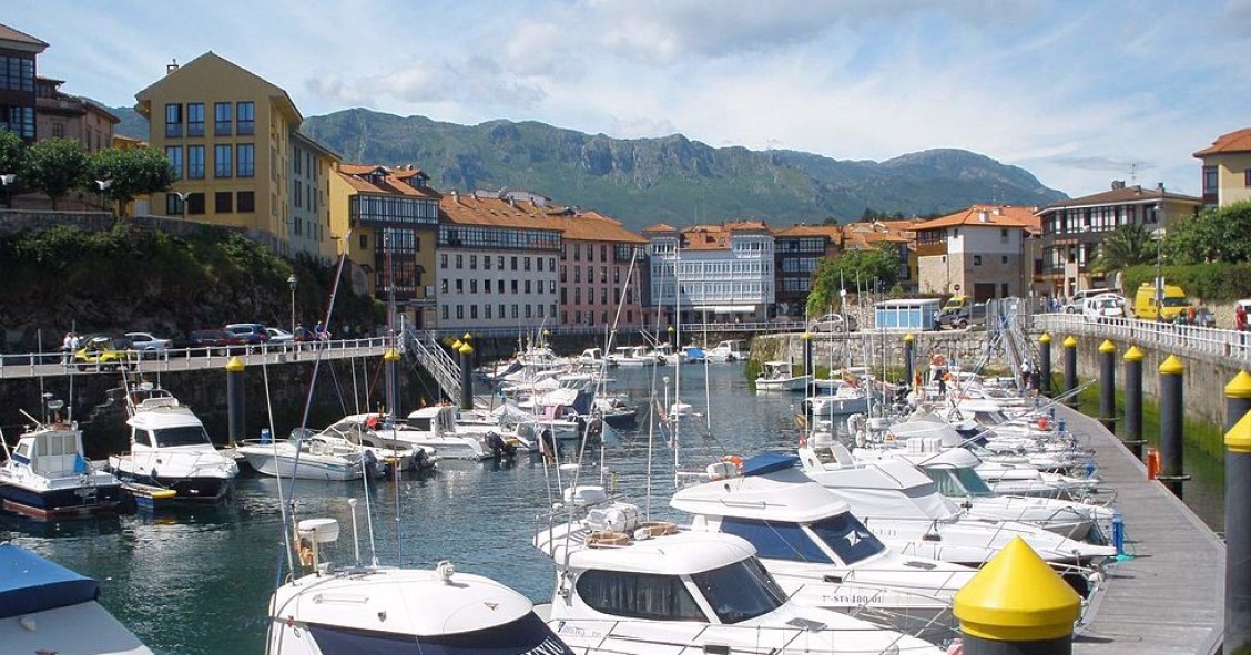 Llanes