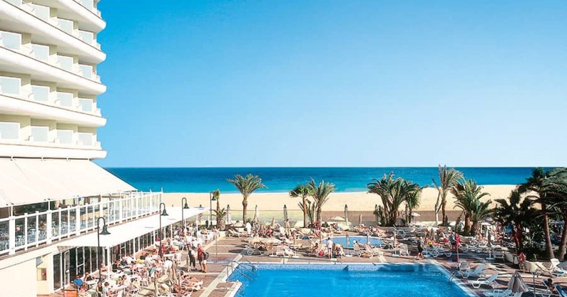 Archivo - Hotel RIU Oliva Beach, en Corralejo (Fuerteventura)