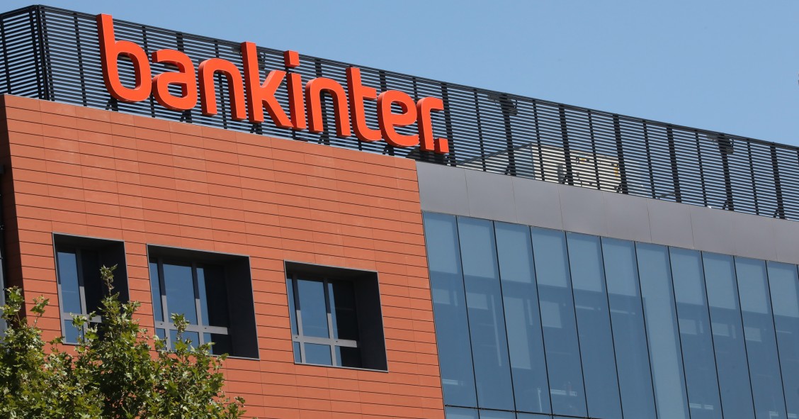 Archivo - Fachada de la empresa Bankinter ubicada en Madrid, (España), a 10 de septiembre de 2020.