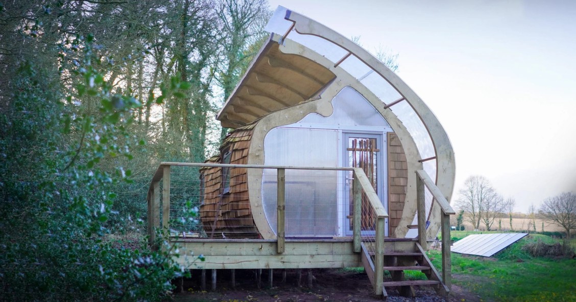 El proyecto Monocoque Cabin ha sido desarrollado por el arquitecto Peter Markos en un granja de Shropshire (Reino Unido).