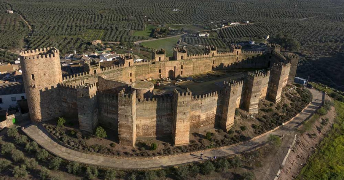 Baños de la Encina, el pueblo de Jaén con el castillo más antiguo de España