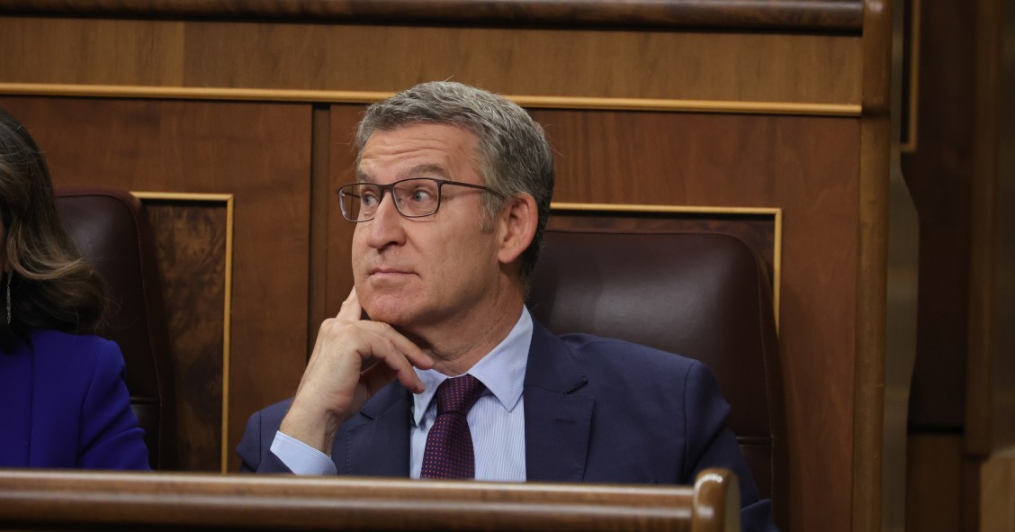 El líder del PP, Alberto Núñez Feijóo, durante la sesión de control al Gobierno, en el Congreso de los Diputados, a 29 de mayo de 2024, en Madrid (España).