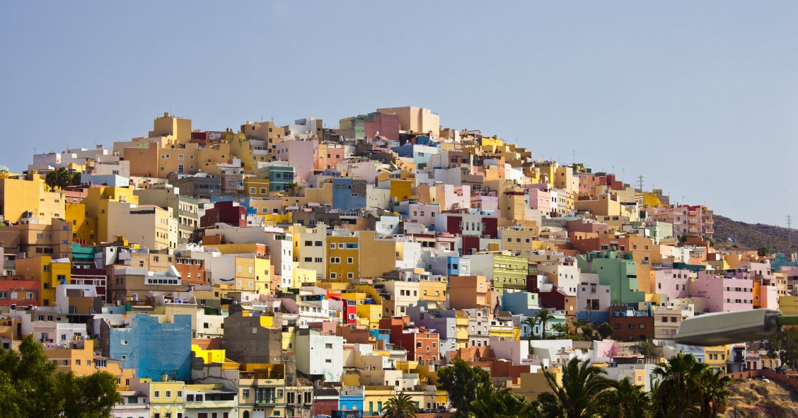 The Government of the Canary Islands considers limiting the purchase of housing by foreigners