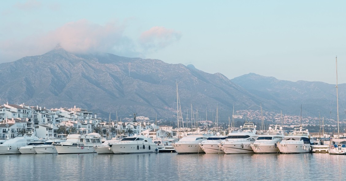 Archivo - Puerto Banús, puerto deportivo de Marbella (Málaga).