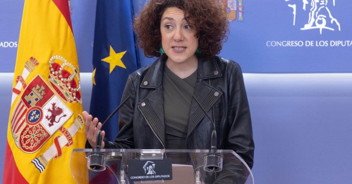 La portavoz de Sumar en el Congreso, Aina Vidal, durante una rueda de prensa anterior a la Junta de Portavoces, en el Congreso de los Diputados, a 21 de mayo de 2024, en Madrid (España).