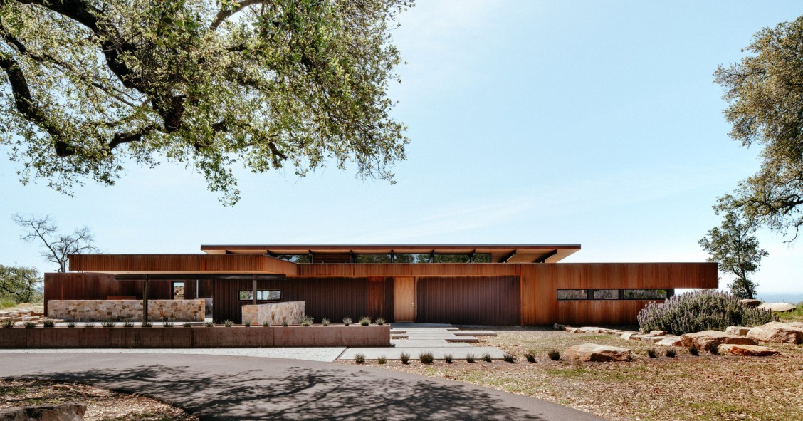 La Casa para un Nuevo Comienzo, obra de Nielsen Schuh Architects en el condado de Sonoma, fue concebida para una pareja cuya vivienda original fue destruida por un incendio forestal.