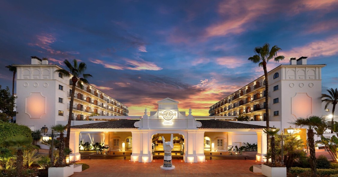 Bain Capital y Stoneweg reculan: sacan del mercado al Hard Rock Hotel Marbella y lo mantendrán en su cartera