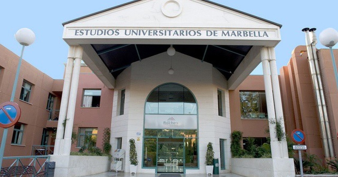 Escuela hotelera Les Roches, ubicada en Marbella y cercana al complejo residencial.