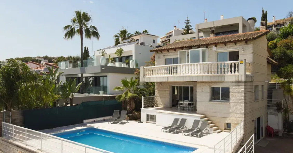 Normativa construir piscina privada