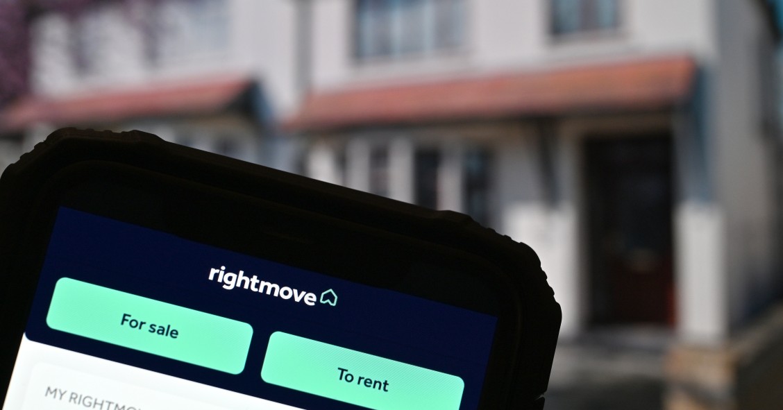 El portal inmobiliario británico Rightmove rechaza una oferta de compra de 5.600 millones de libras