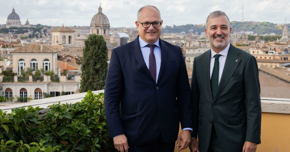 El alcalde de Barcelona, Jaume Collboni, en una visita institucional en Roma (Italia), junto al alcalde de la capital italiana, Roberto Gualtieri