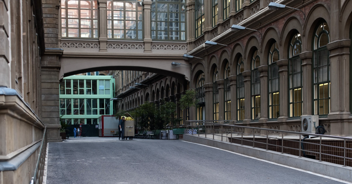 Generalitat, Barcelona i una subhasta fallida: el Clínic no aconsegueix vendre els seus 5 edificis