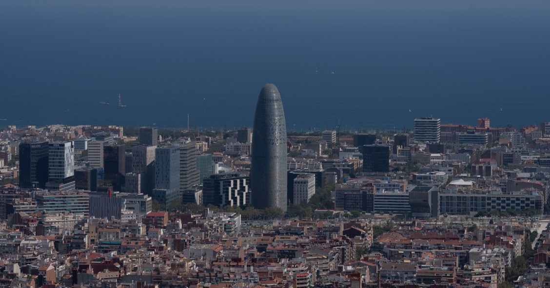 Archivo - Vista panorámica de Barcelona