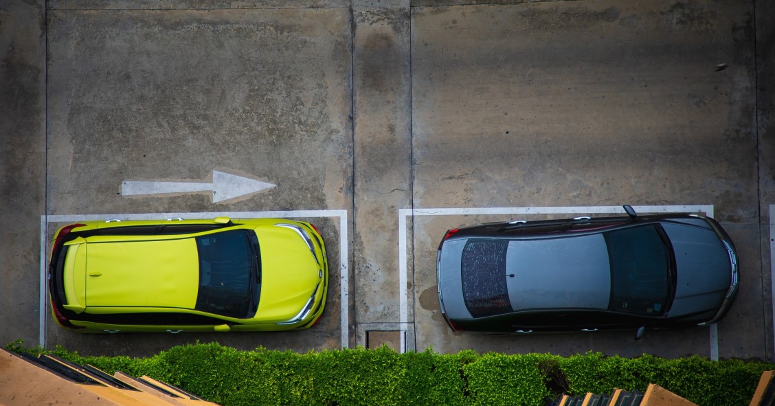 Aparcar en sentido contrario